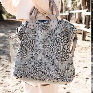 Lovestitch Sequioa weekender bag